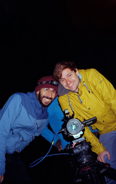 Julius Schmitt und Tobias Wolf beim Dreh in einer kalten Nacht